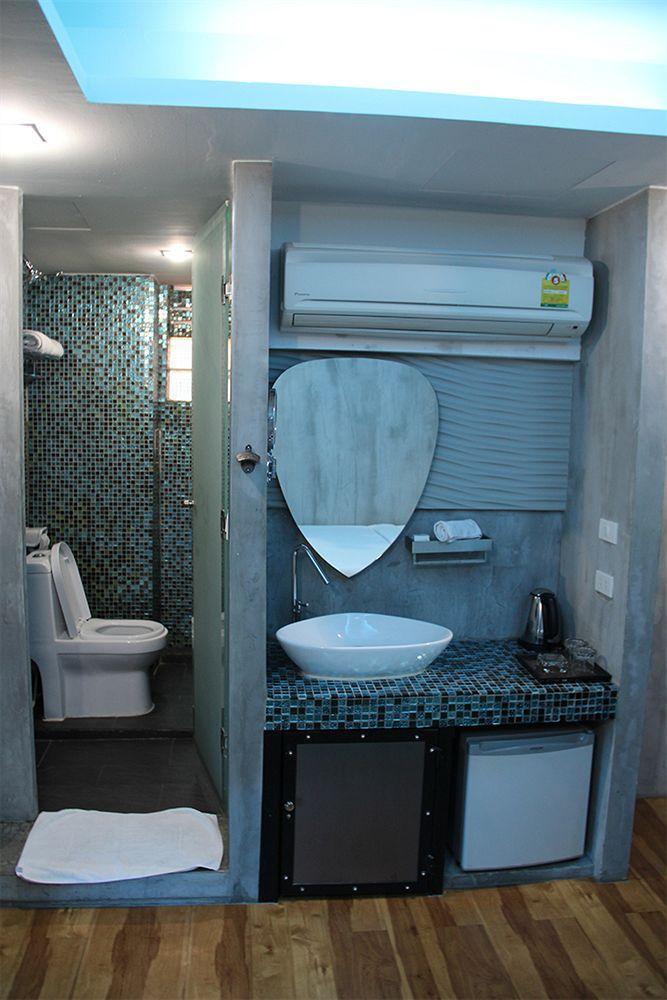 Blutique Hotel Bangkok Exterior photo