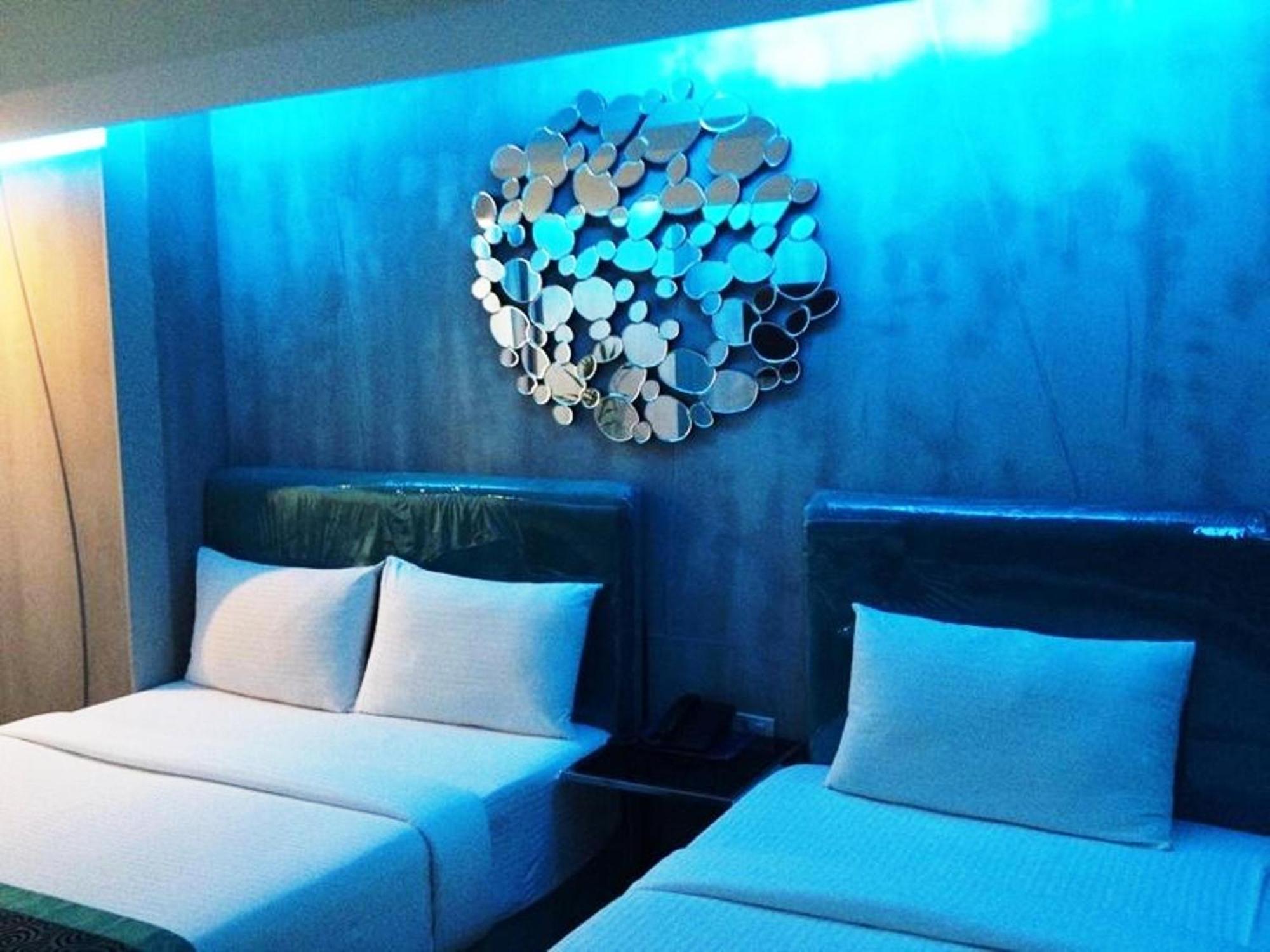 Blutique Hotel Bangkok Exterior photo
