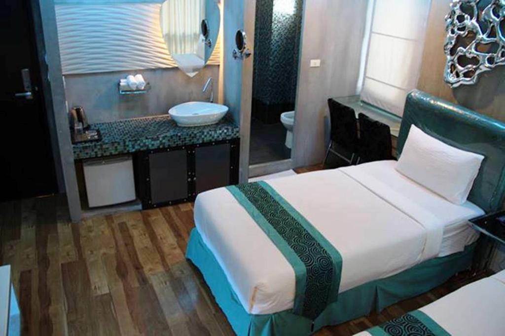 Blutique Hotel Bangkok Exterior photo