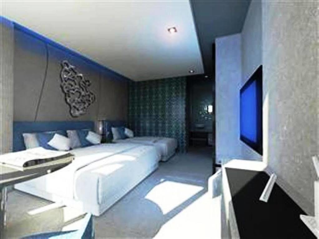 Blutique Hotel Bangkok Exterior photo